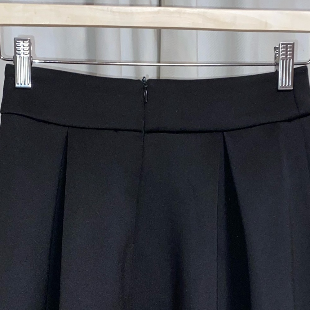 MENDOCINO HYFVE Black Pleated Midi Skirt - Size Small - Picture 4 of 4